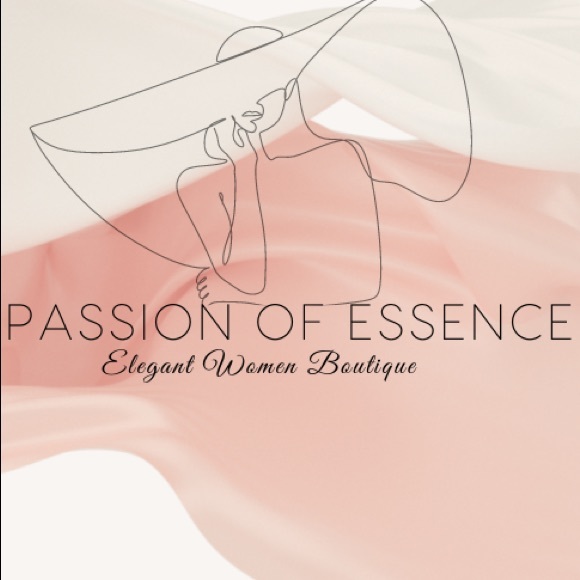 It's the Queen's Birthday in May Tee-Shirt - Picture 4 of 4